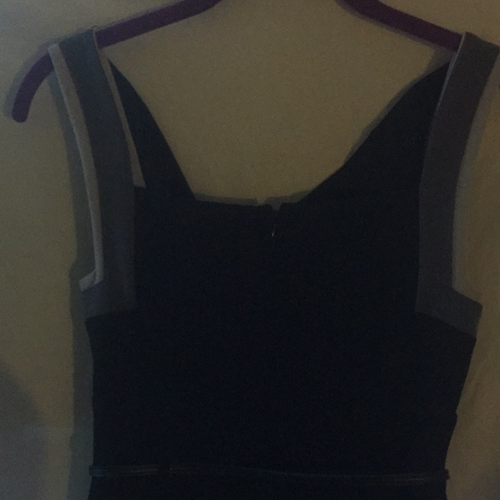 Dress - Picture 5 of 8